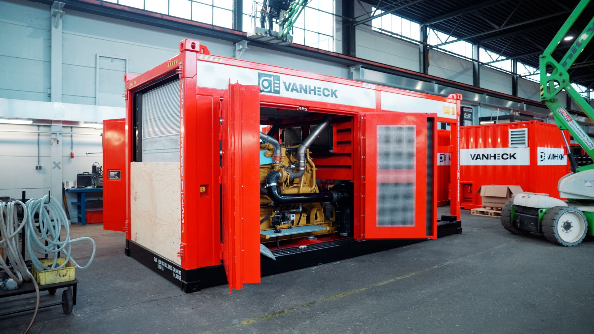 Rode pompunit van Van Heck in de werkplaats